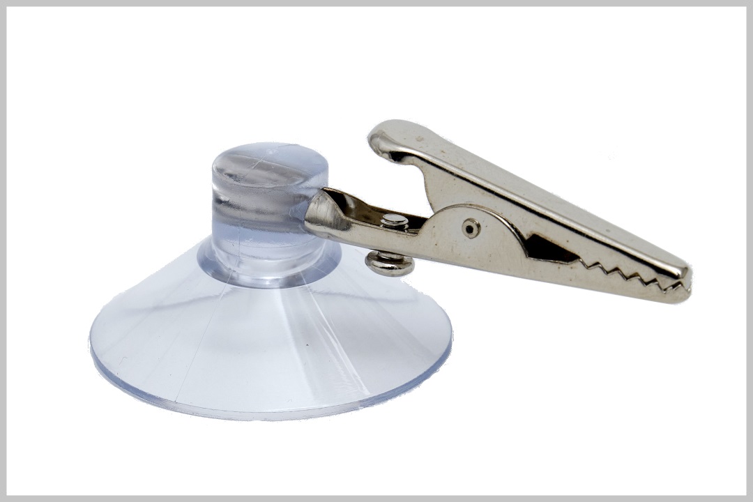 Suction cup with clamp