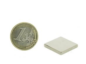 Magnetic block 20x20 mm, thickness: 3 mm, grade N45