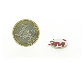 Self-adhesive magneticdisc 15mm diameter, 2mm thick, N35